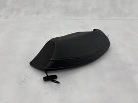 2467457-600r Cadillac 2013-2018 Ats Rear Right Seat Bolster Cover Oem