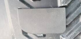 23136918 Chevrolet 2015 - 2020 Suburban Rear Left 3rd Row Seat Track End Cover Trim Oem