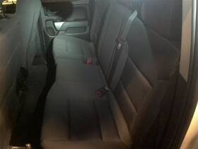 215.gm8m19 Chevrolet Truck Silvrdo15 2019 Seat Rear 10220704