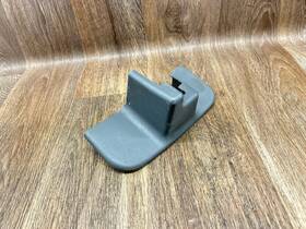 Ford 78613d66 2000 2005 Excursion 2nd Row Seat Bracket Trim Cover 3c7478613d66 Used