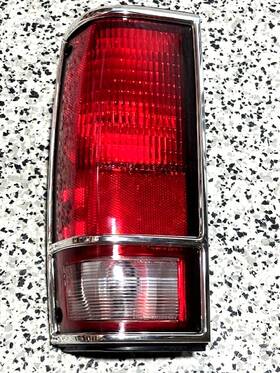 16501483 General Motors 917919 New Gm Left Rear Tail Lamp Light For 82-93 Chevy S10 /s10 Blazer