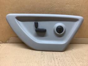 19121425 Gmc 2002-2009 Envoy Rainier Rh Side Power Seat Switch Bezel Gray And Switches