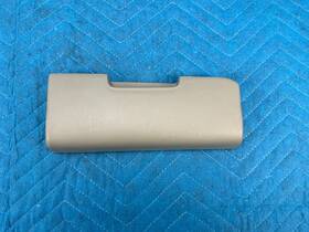 79367-60051 Lexus Gx470 3rd Row Seat Leg Trim Cover Passengers Side Ivory 66k 2003-2009 Oem 79367-60051 Lexus Gx470 3rd Row Seat Leg Trim Cover Passengers Side Ivory 66k 2003-2009 Oem
