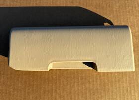 79367-60052 Lexus 2003-2009 Gx470 3rd Row Seat Leg Trim Cover Right Passenger Side Ivory Oem 79367-60052 Lexus 2003-2009 Gx470 3rd Row Seat Leg Trim Cover Right Passenger Side Ivory Oem