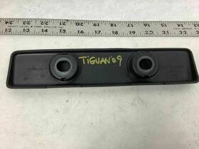 5n0885749 Volkswagen Tiguan 2009 2.0l Rear Center Seat Bench Outer Cover Cap Trim Factory