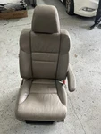 12-14 Honda Cr-v Ex-l Front Passenger Seat Grey Leather *minor Damage*. Fixed Price $500.90.
