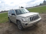 Passenger Front Seat Bucket Manual Cloth Opt Cdw Fits 09-14 Patriot 2090841. Fixed Price $594.99.